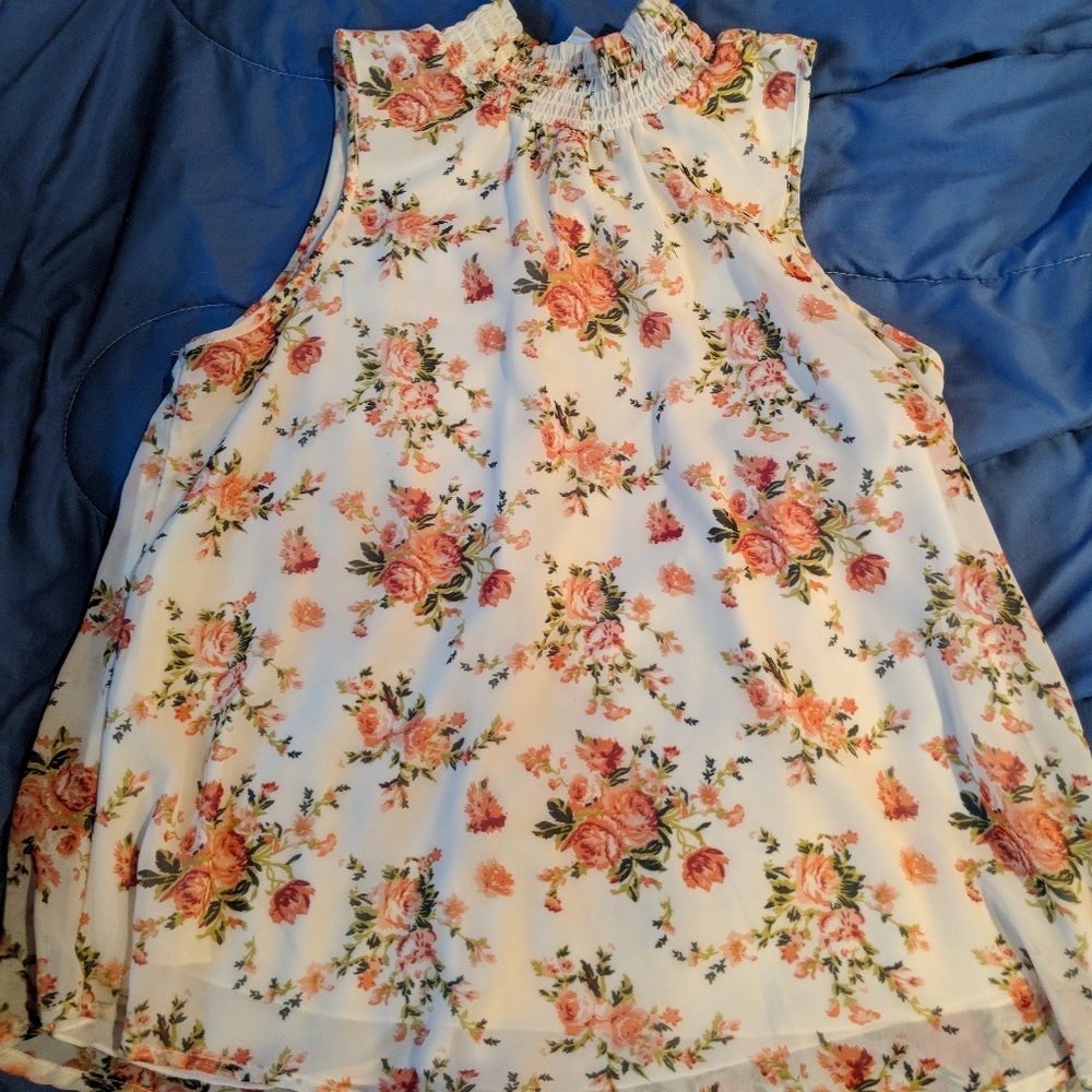 Sleeveless blouse
